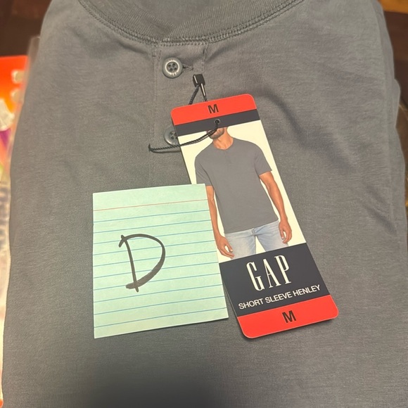 GAP Men’s Short Sleeve 3 Button Henley Tee Blue Size Medium - Picture 14 of 16